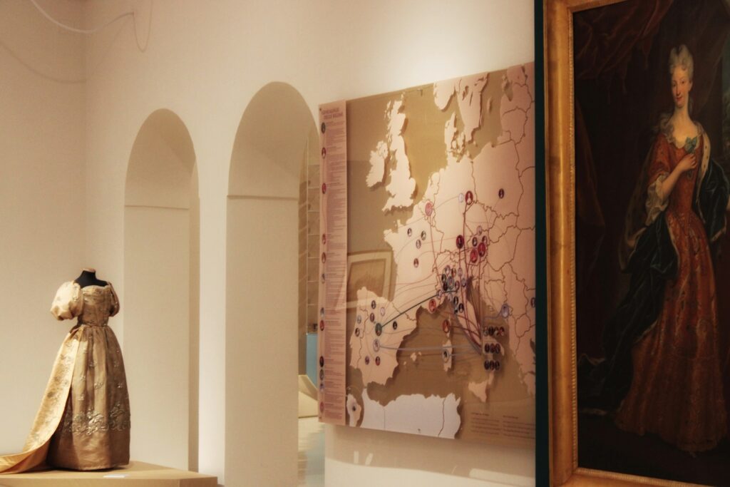 Maria-Carolina-de-Bourbon-3-1024x683 Maria Carolina de Bourbon des Deux-Siciles : héritage dynastique, image publique et place d’une princesse au XXIe siècle